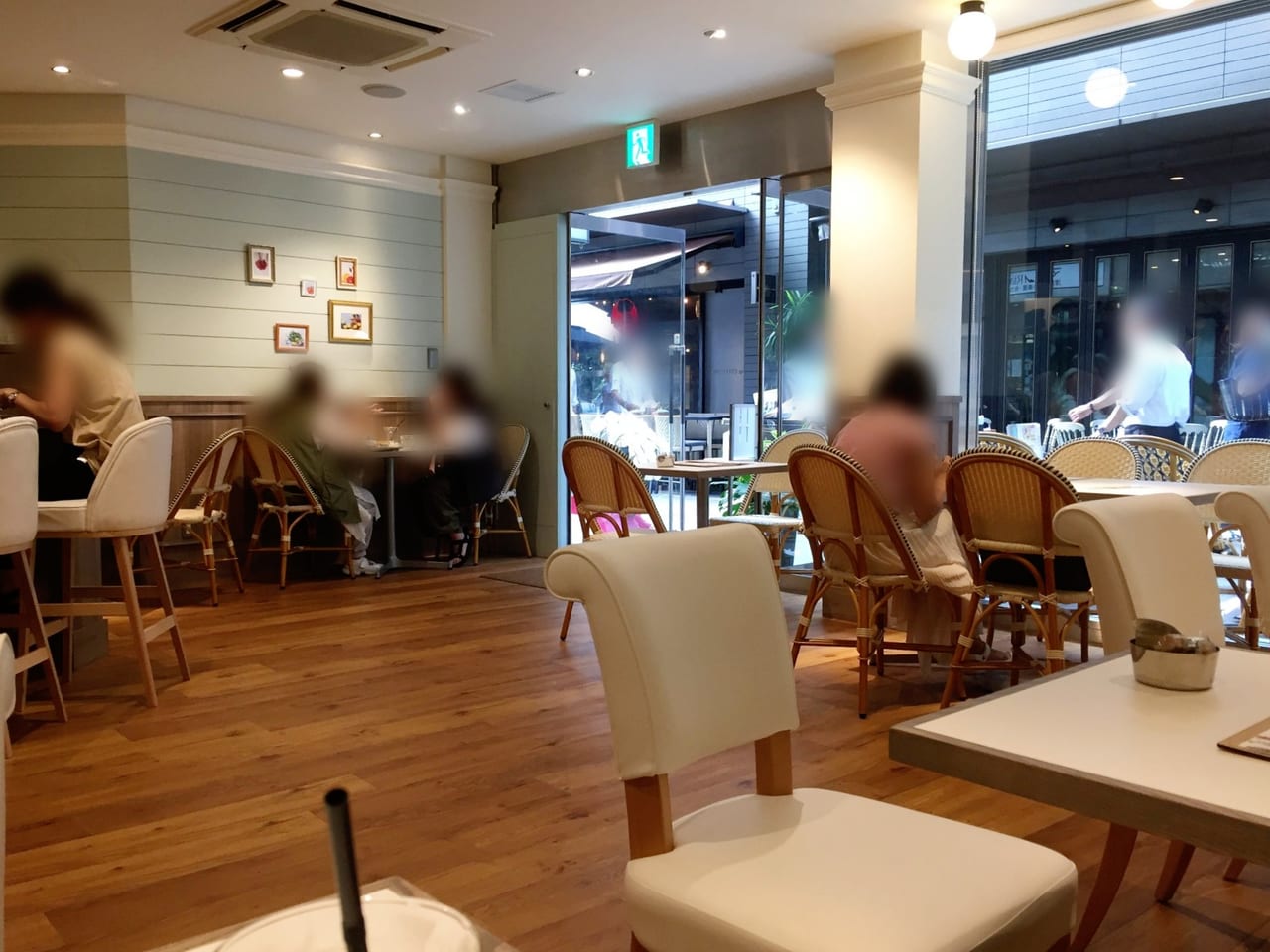 20220823クレープスノカオイの店内