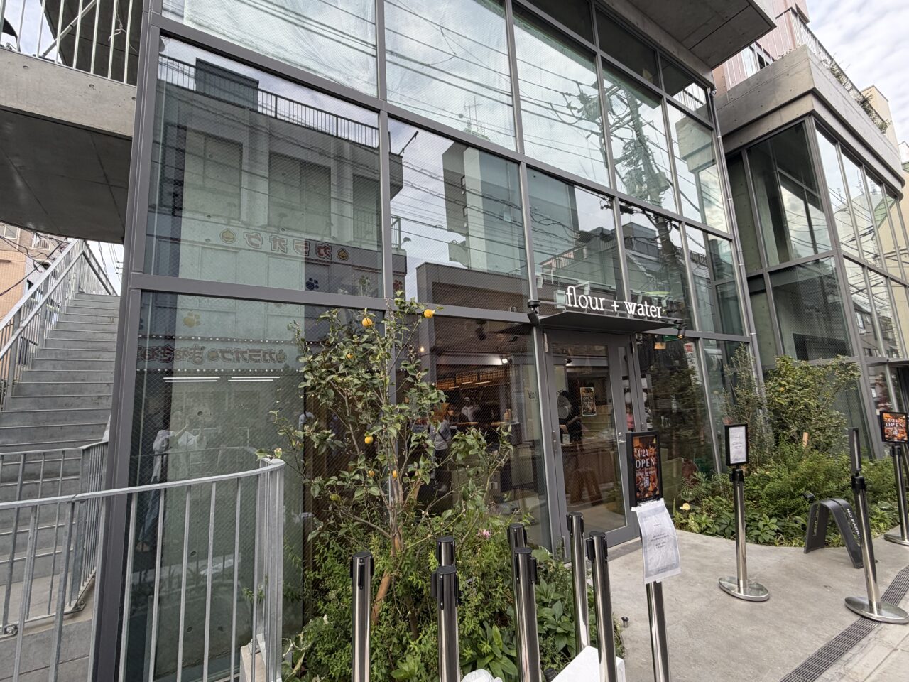 フラワーウォーター